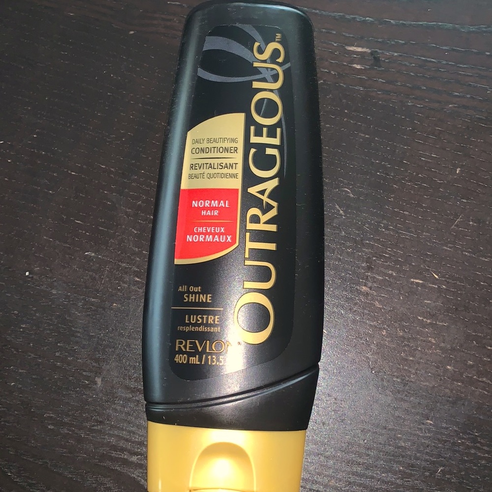 REVLON Outrageous conditioner - NEW!! Lot of 10